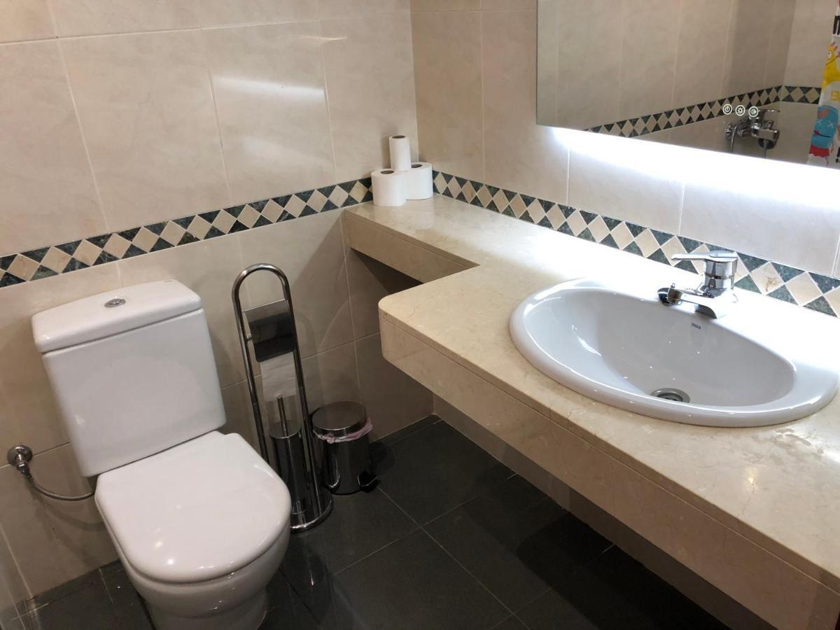 Apartaments Vicus 2 Con Vistas A La Plaza Mayor De Vic Dış mekan fotoğraf