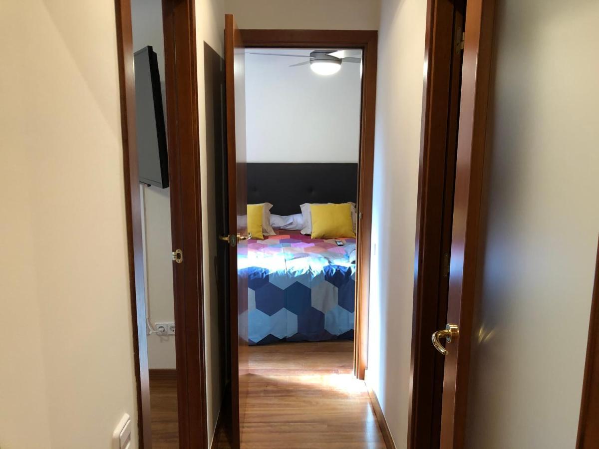 Apartaments Vicus 2 Con Vistas A La Plaza Mayor De Vic Dış mekan fotoğraf