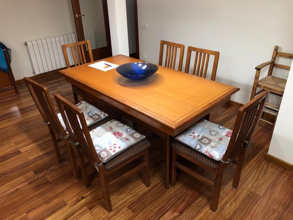 Apartaments Vicus 2 Con Vistas A La Plaza Mayor De Vic Dış mekan fotoğraf